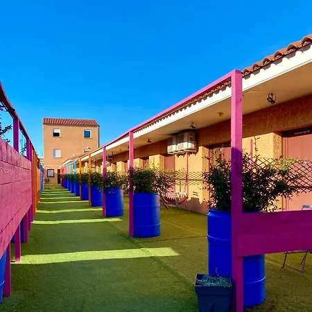 Acajou Hotel *