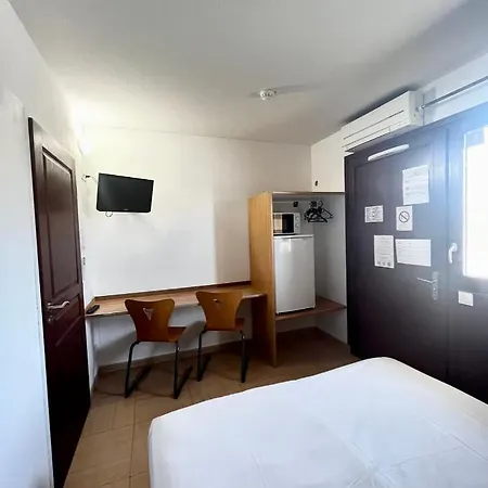 Hotel Acajou *